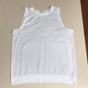 Lululemon Breeze by Muscle Tank II